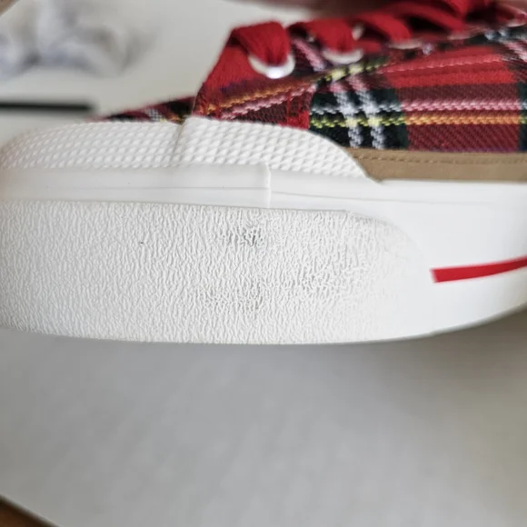 Corkys Thats Her Red Plaid Platform Sneakers Size 7 Lace Up Casual - Picture 11 of 12